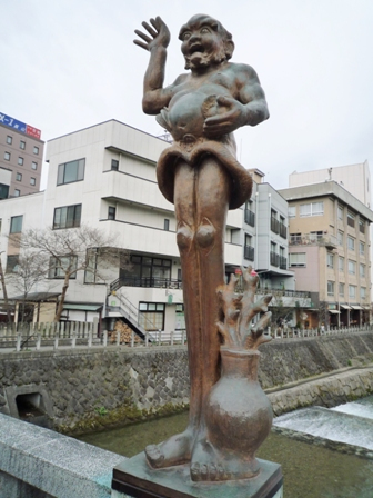 ●大阪のヒーラー整体師150ｃｍの等身大